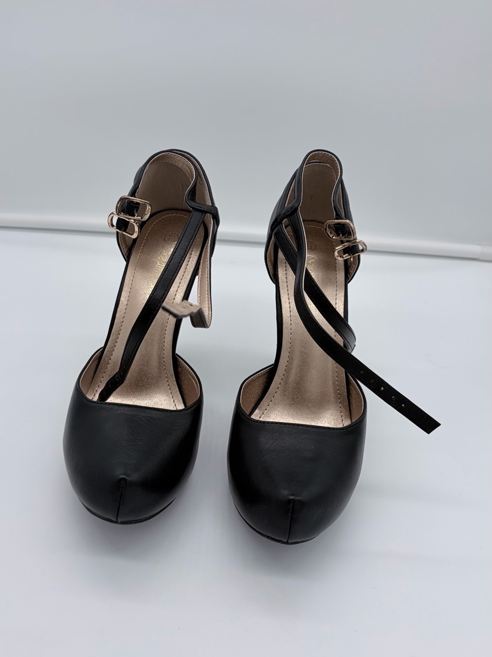Dream Pairs Black Ankle-Strap Closed-Toe Heels